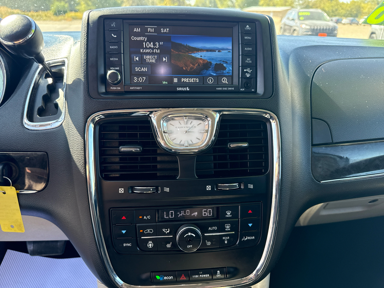 2016 Chrysler Town & Country photo 18
