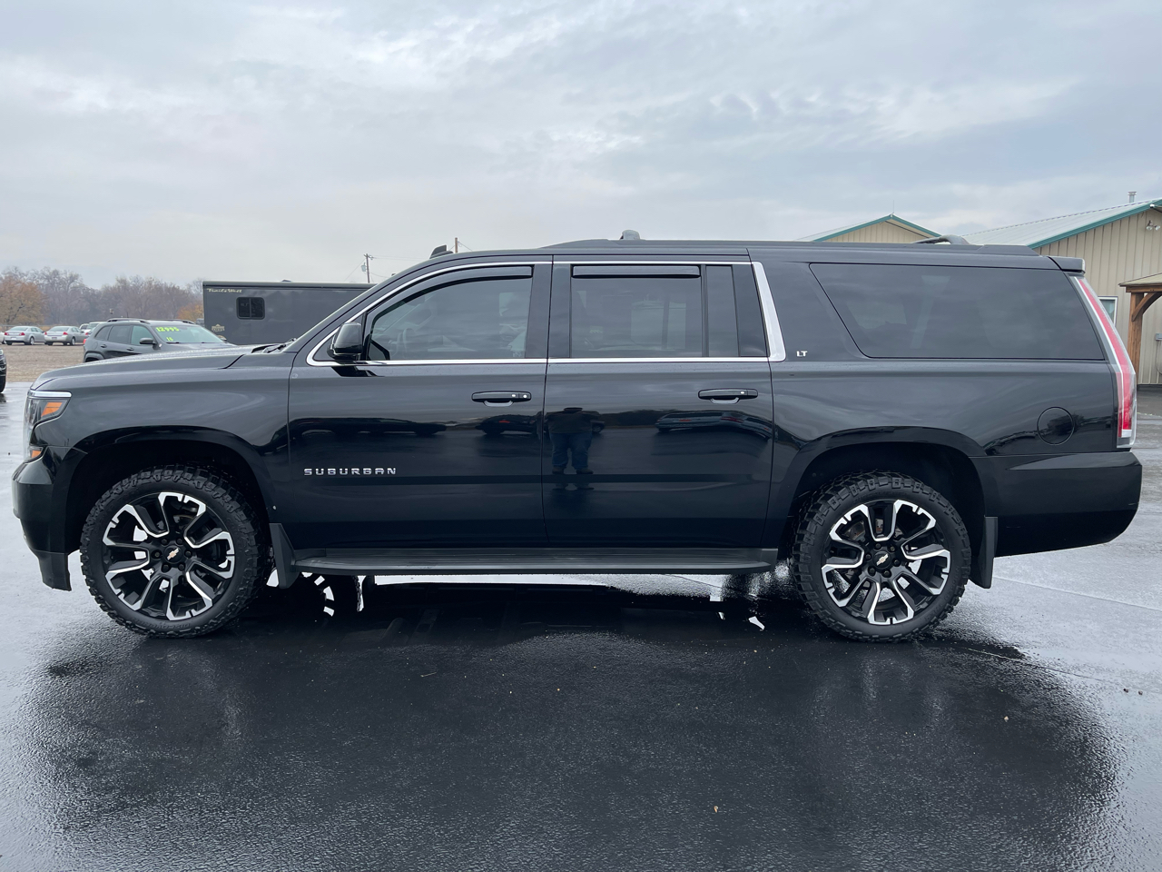 Chevrolet Suburban 4WD 4dr LT 2015