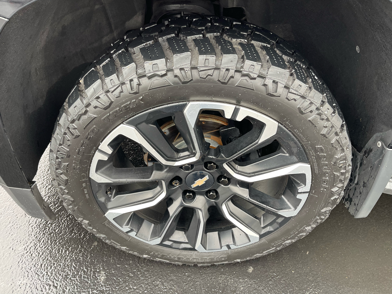 Chevrolet Suburban 4WD 4dr LT 2015