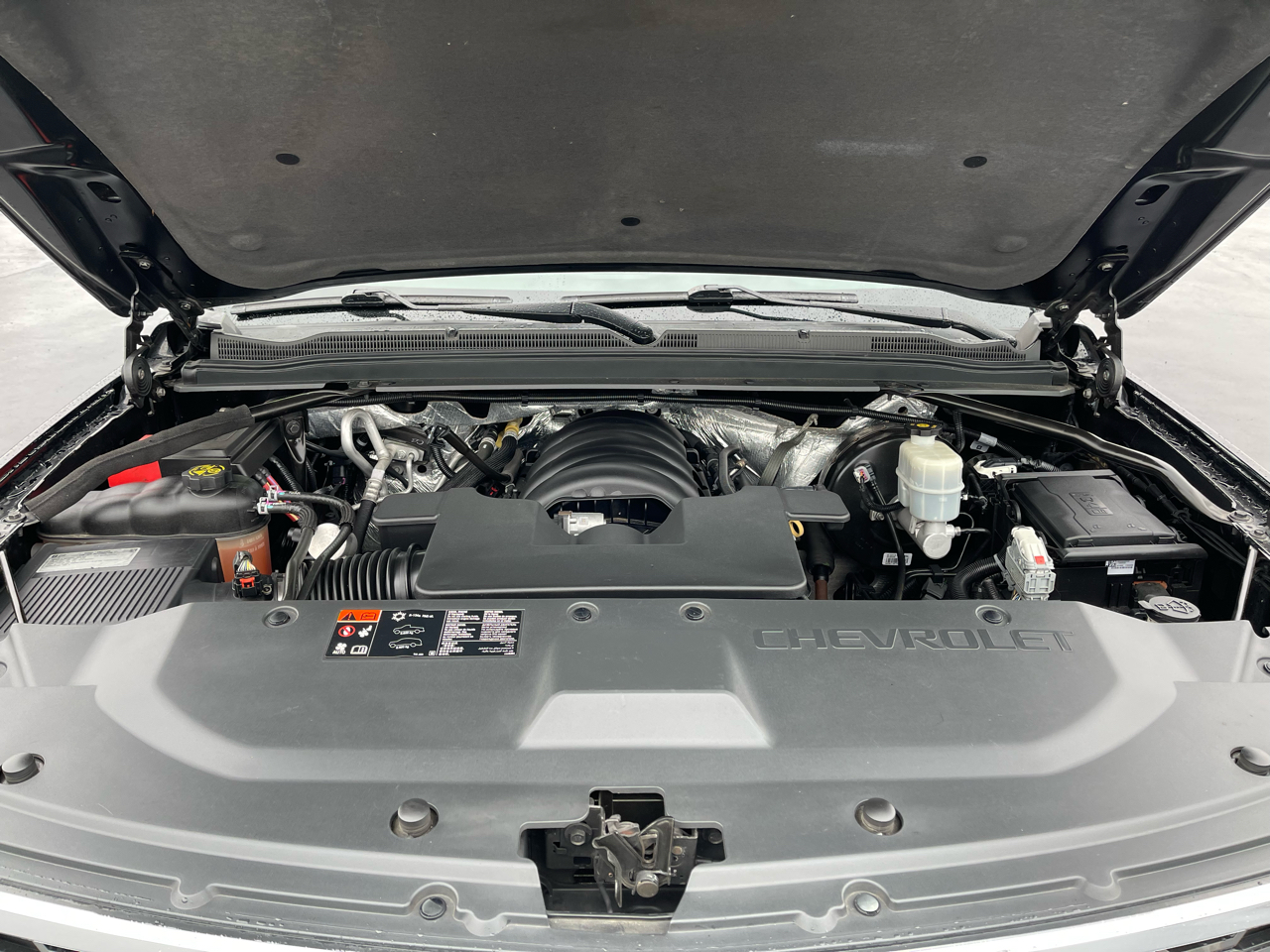 Chevrolet Suburban 4WD 4dr LT 2015