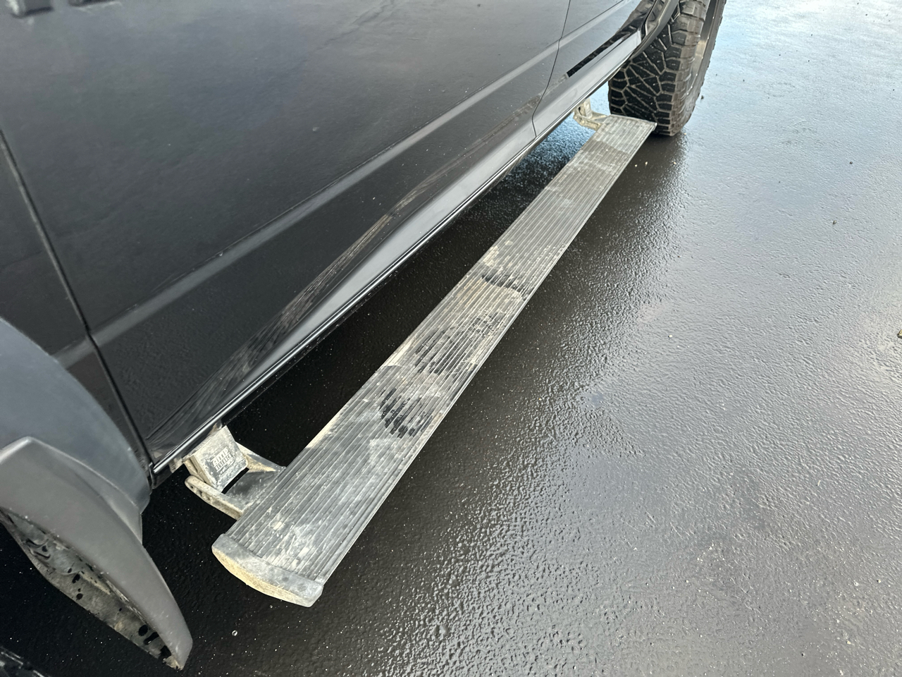 RAM 1500 Rebel 4x4 Crew Cab 5'7" Box 2017