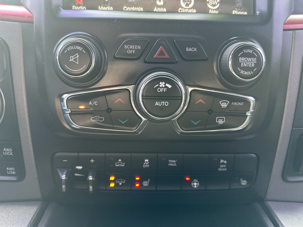 RAM 1500 Rebel 4x4 Crew Cab 5'7" Box 2017