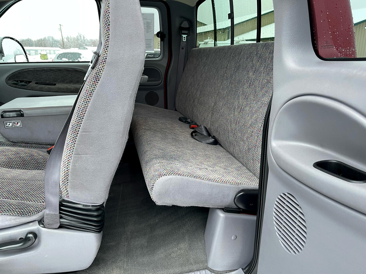 Dodge Ram 2500 4dr Quad Cab 160.5 4WD SLT 1998