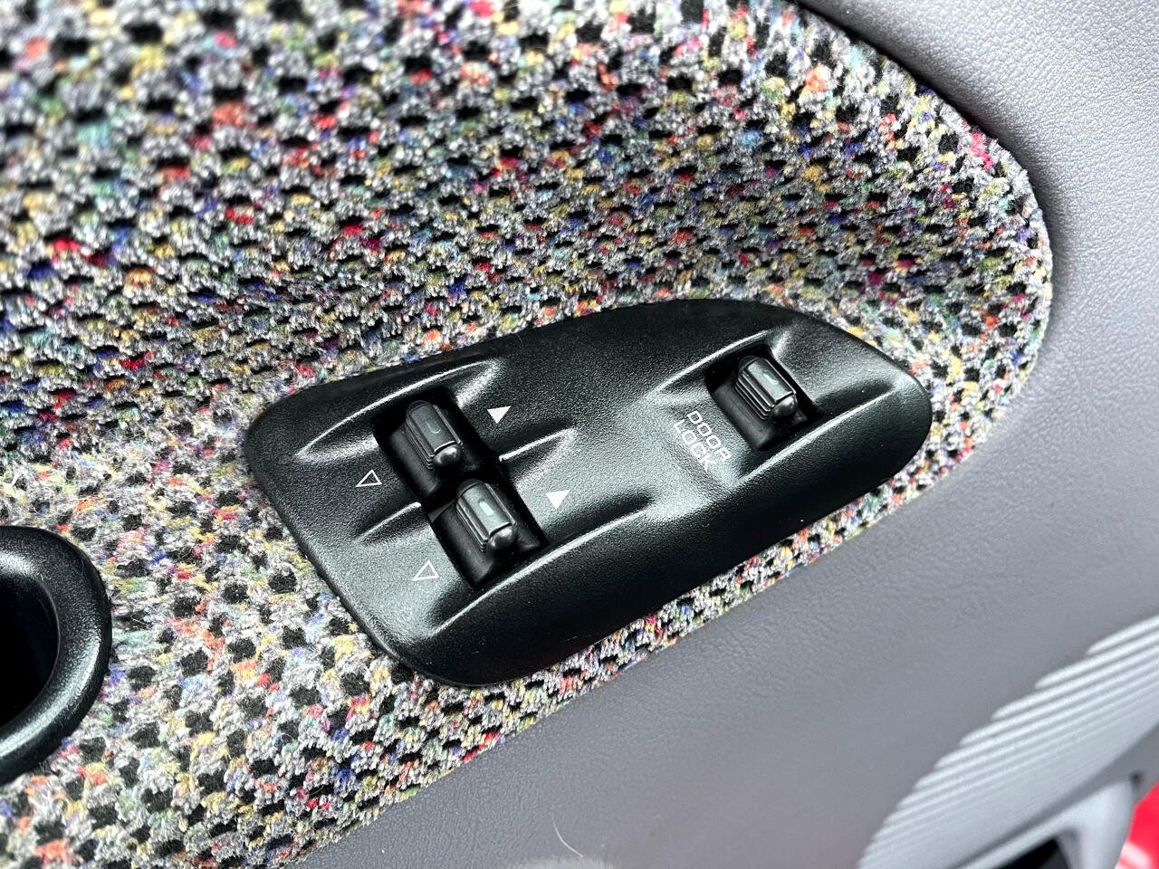 Dodge Ram 2500 4dr Quad Cab 160.5 4WD SLT 1998