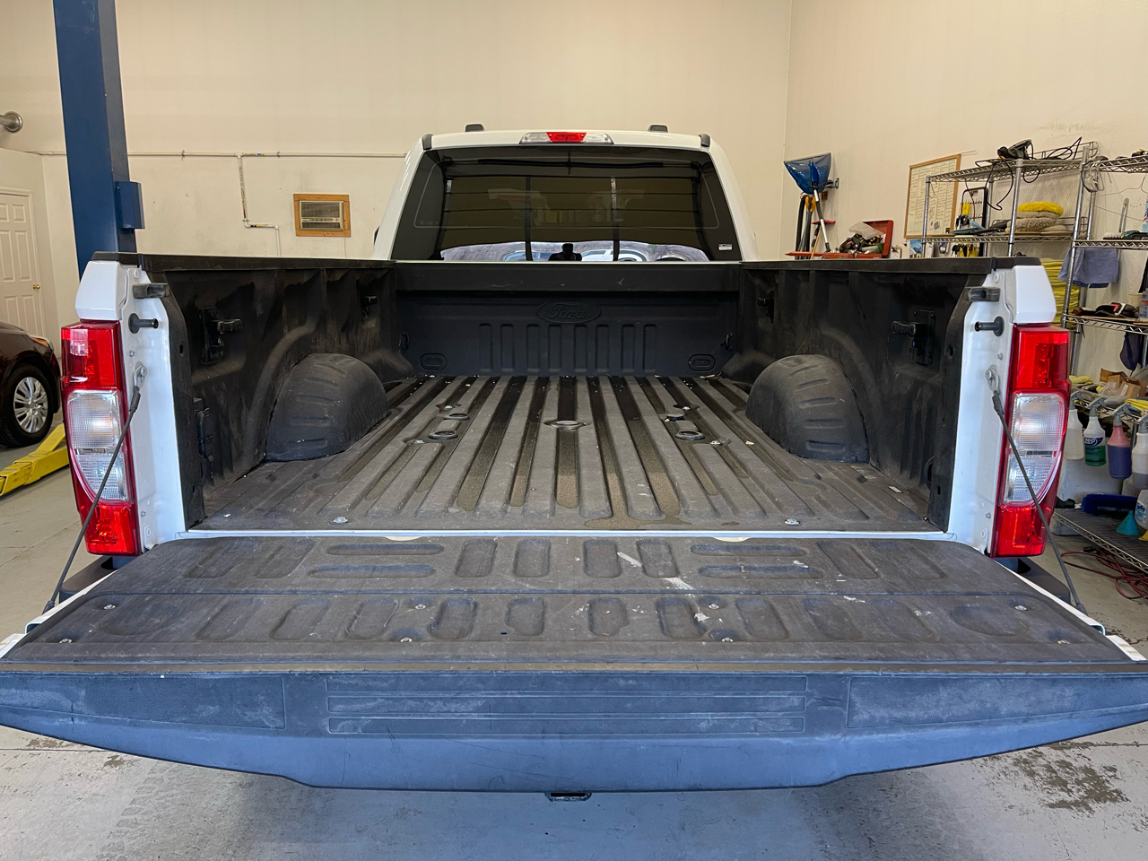 Ford Super Duty F-350 SRW XL 4WD Crew Cab 8' Box 2020