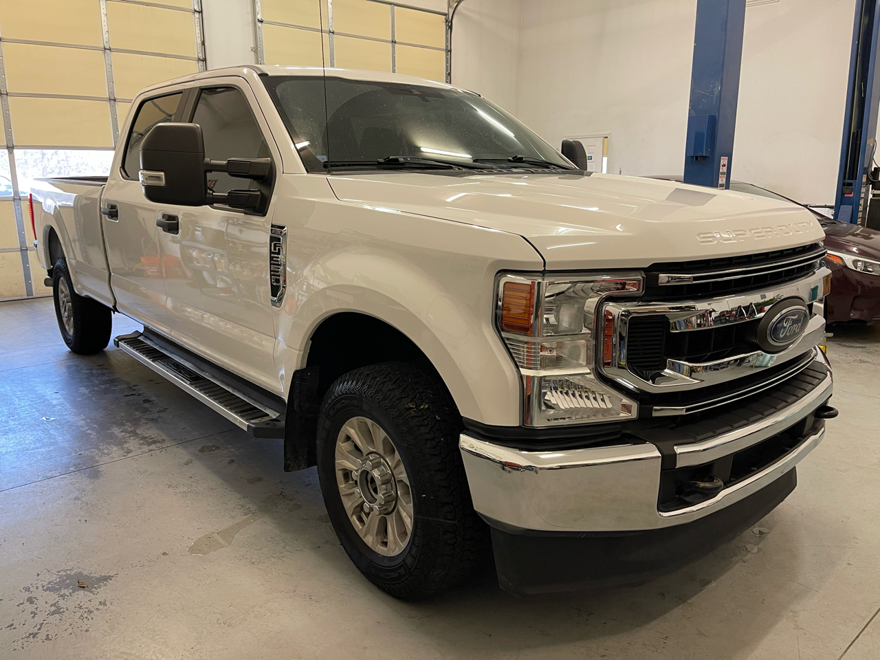 Ford Super Duty F-350 SRW XL 4WD Crew Cab 8' Box 2020