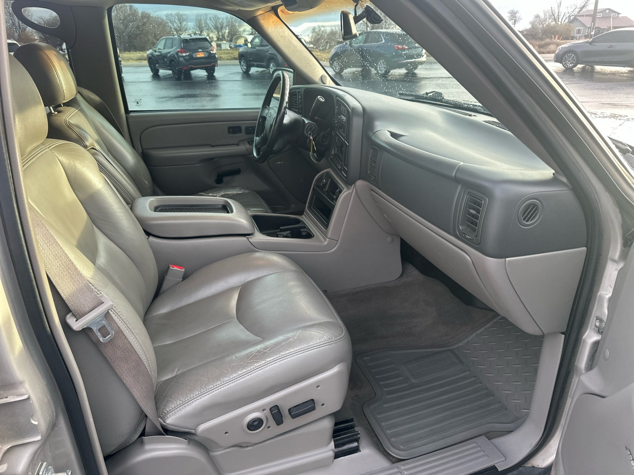 Chevrolet Avalanche 1500 5dr Crew Cab 130" WB 4WD Z71 2005