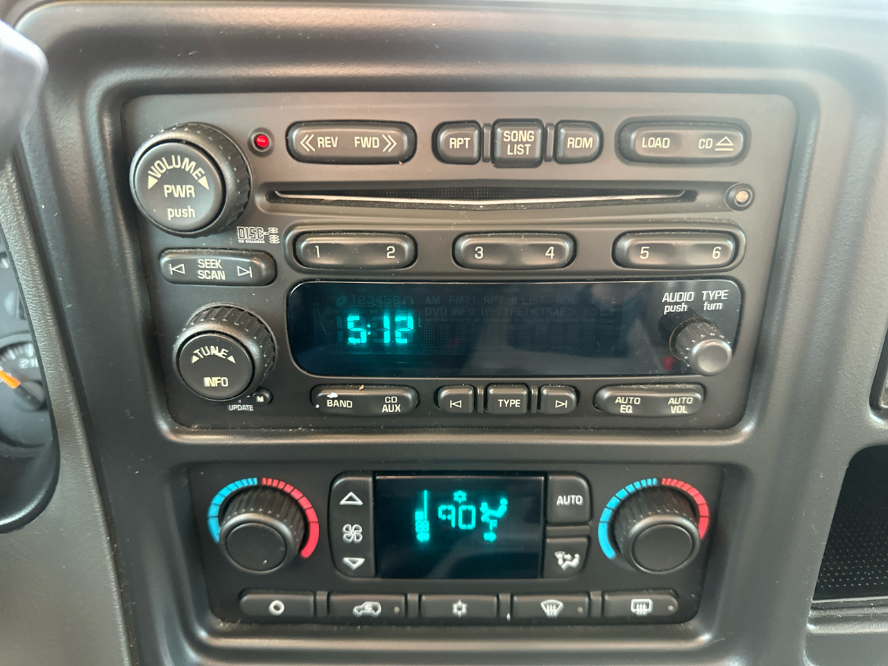 Chevrolet Avalanche 1500 5dr Crew Cab 130" WB 4WD Z71 2005