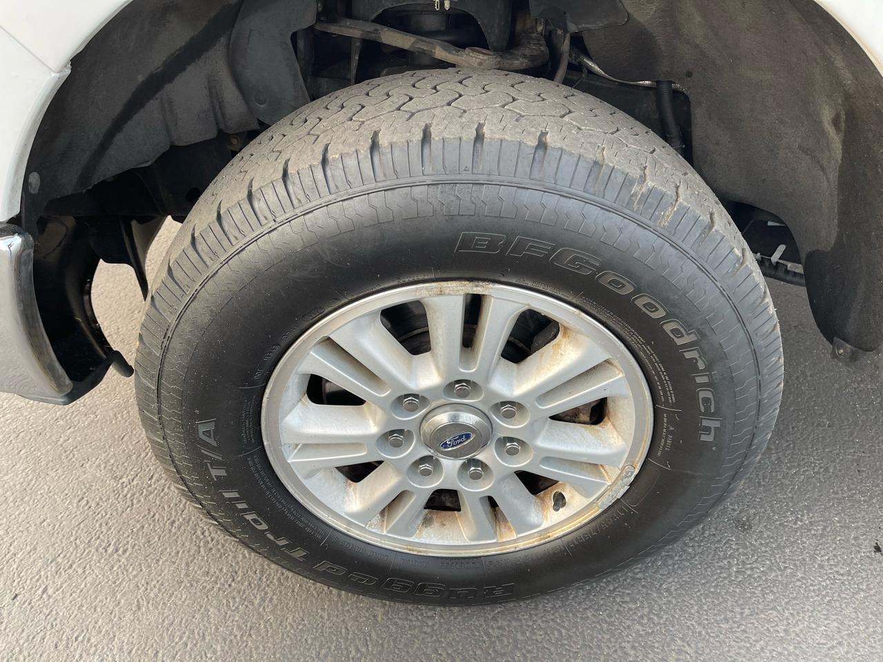 Ford F-150 4WD SuperCrew 157" XLT w/HD Payload Pkg 2013