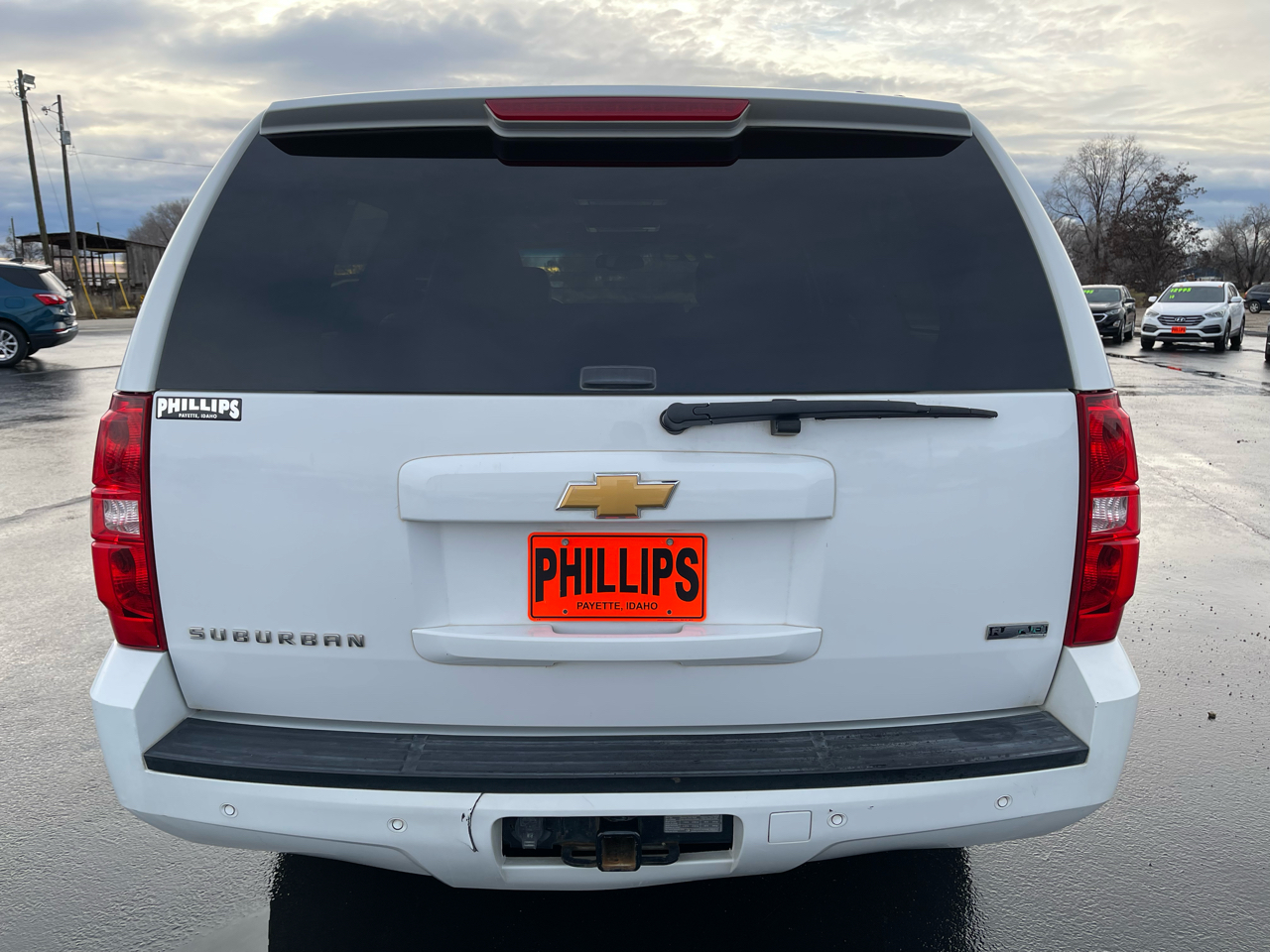 Chevrolet Suburban 4WD 4dr 1500 LT 2012