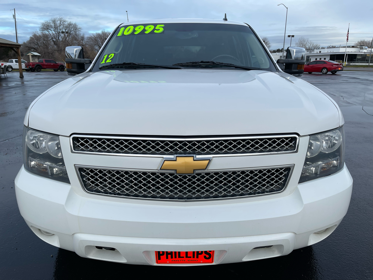 Chevrolet Suburban 4WD 4dr 1500 LT 2012