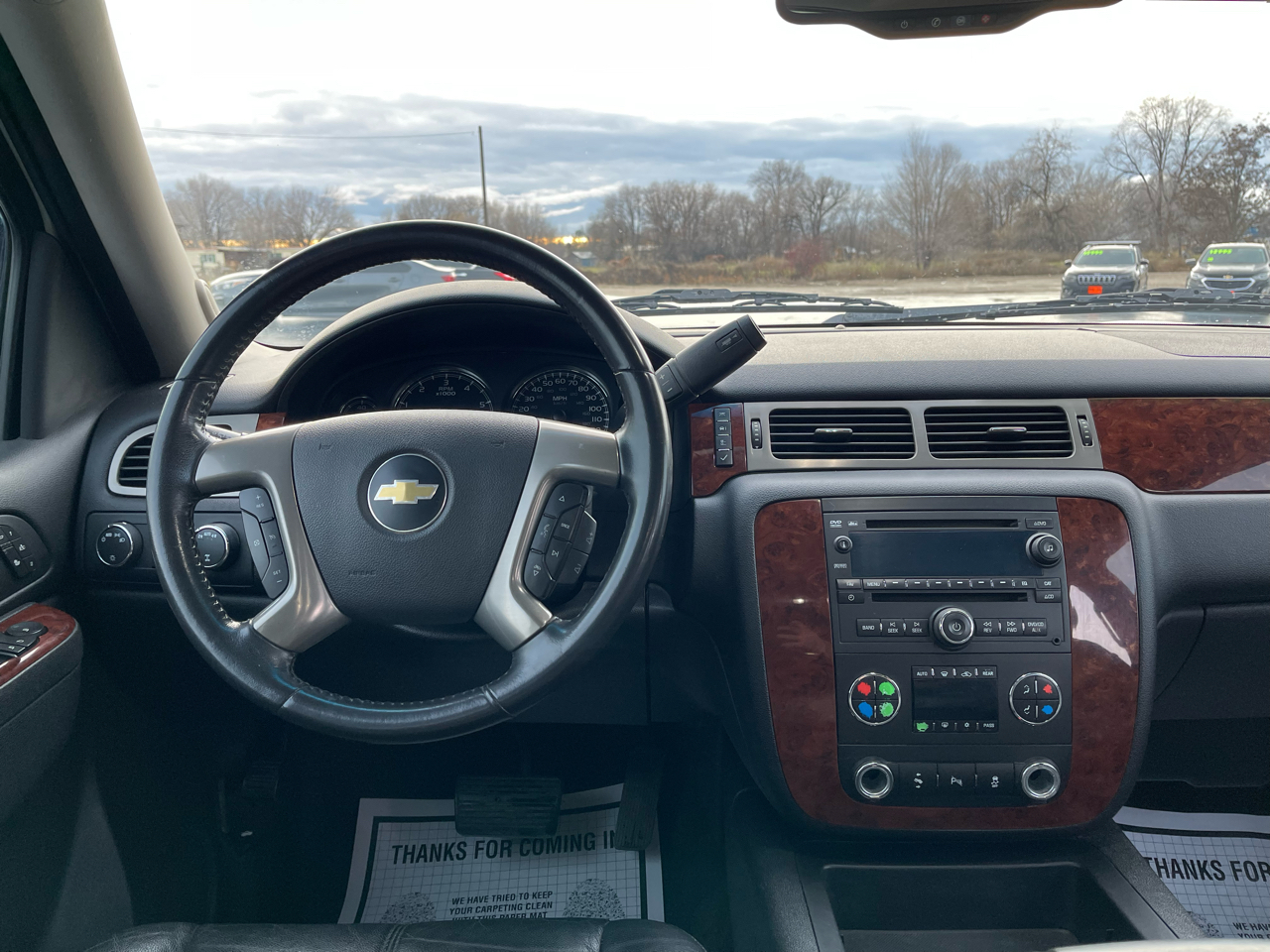 Chevrolet Suburban 4WD 4dr 1500 LT 2012