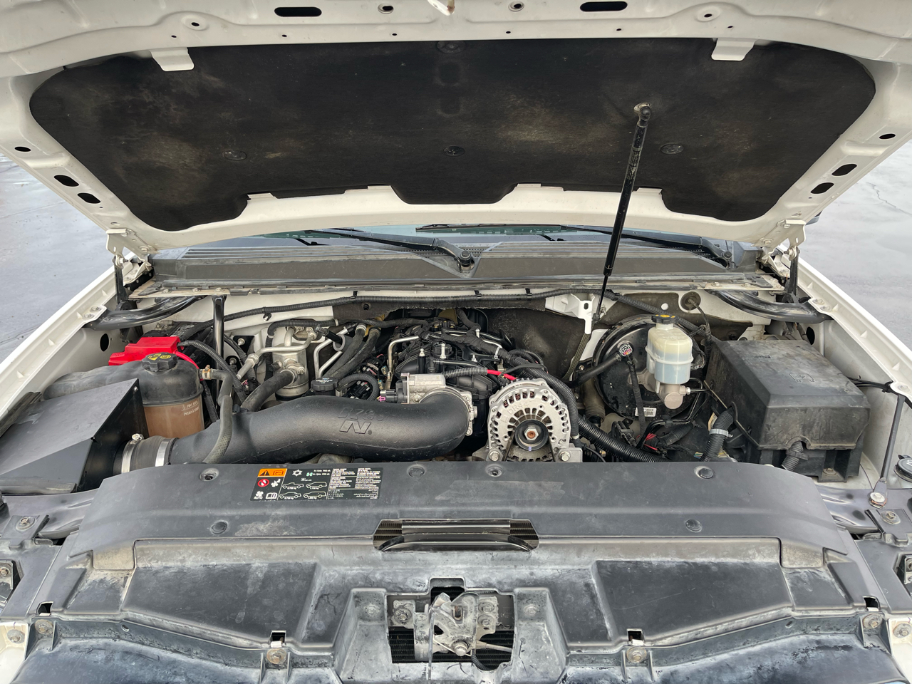 Chevrolet Suburban 4WD 4dr 1500 LT 2012