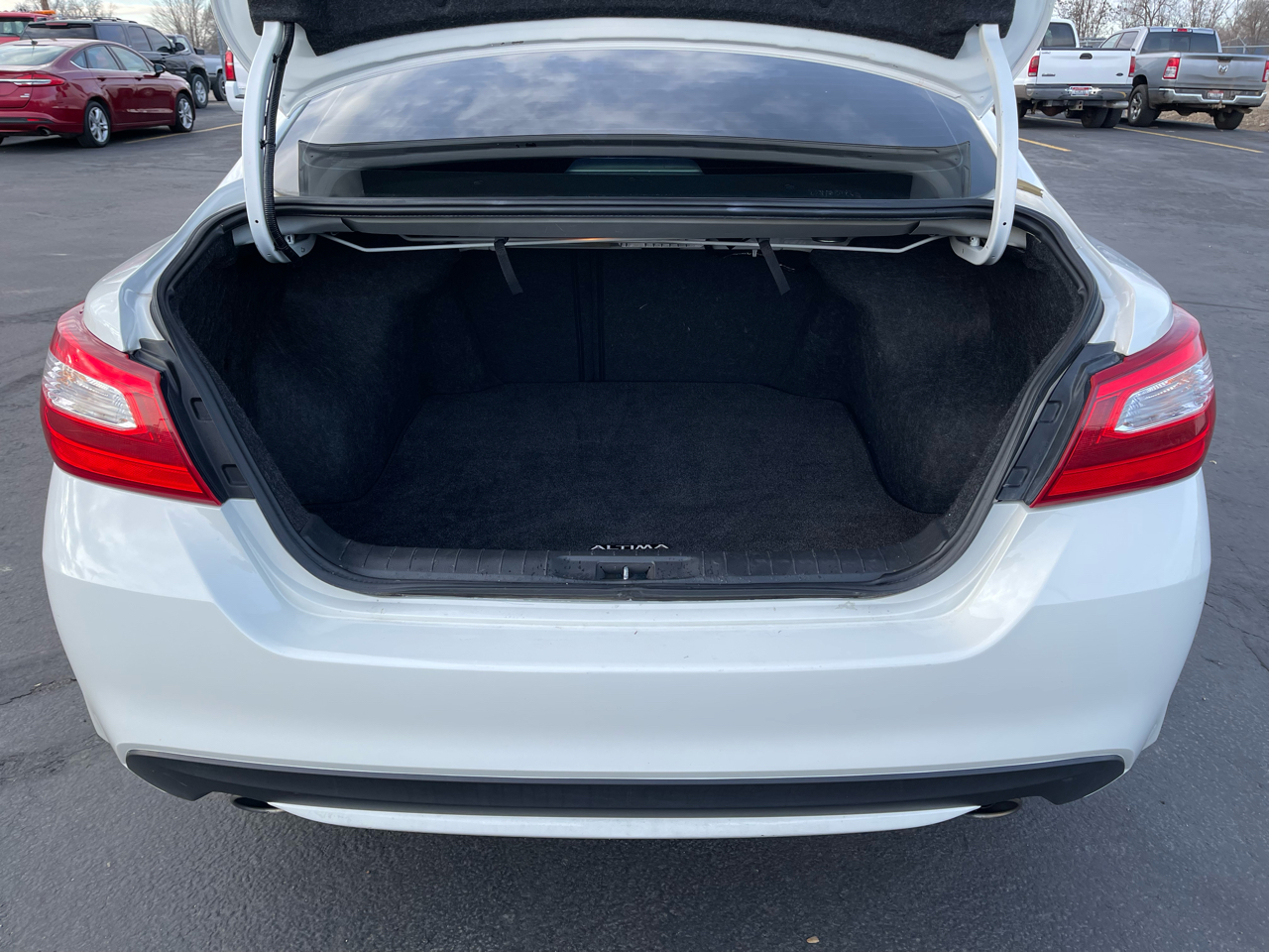 Nissan Altima 2.5 SL Sedan 2017