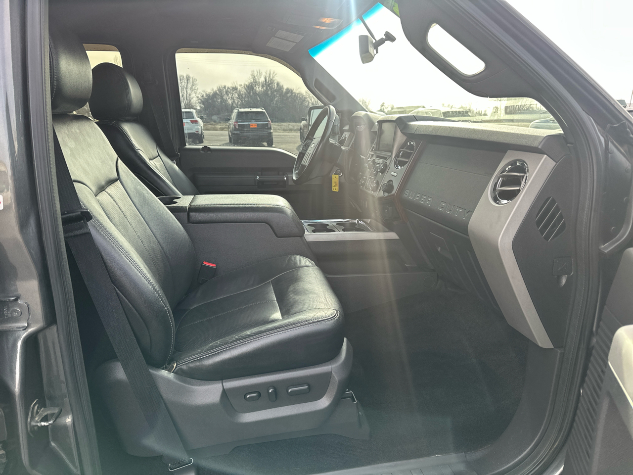 Ford Super Duty F-250 SRW 4WD Crew Cab 156" Lariat 2016