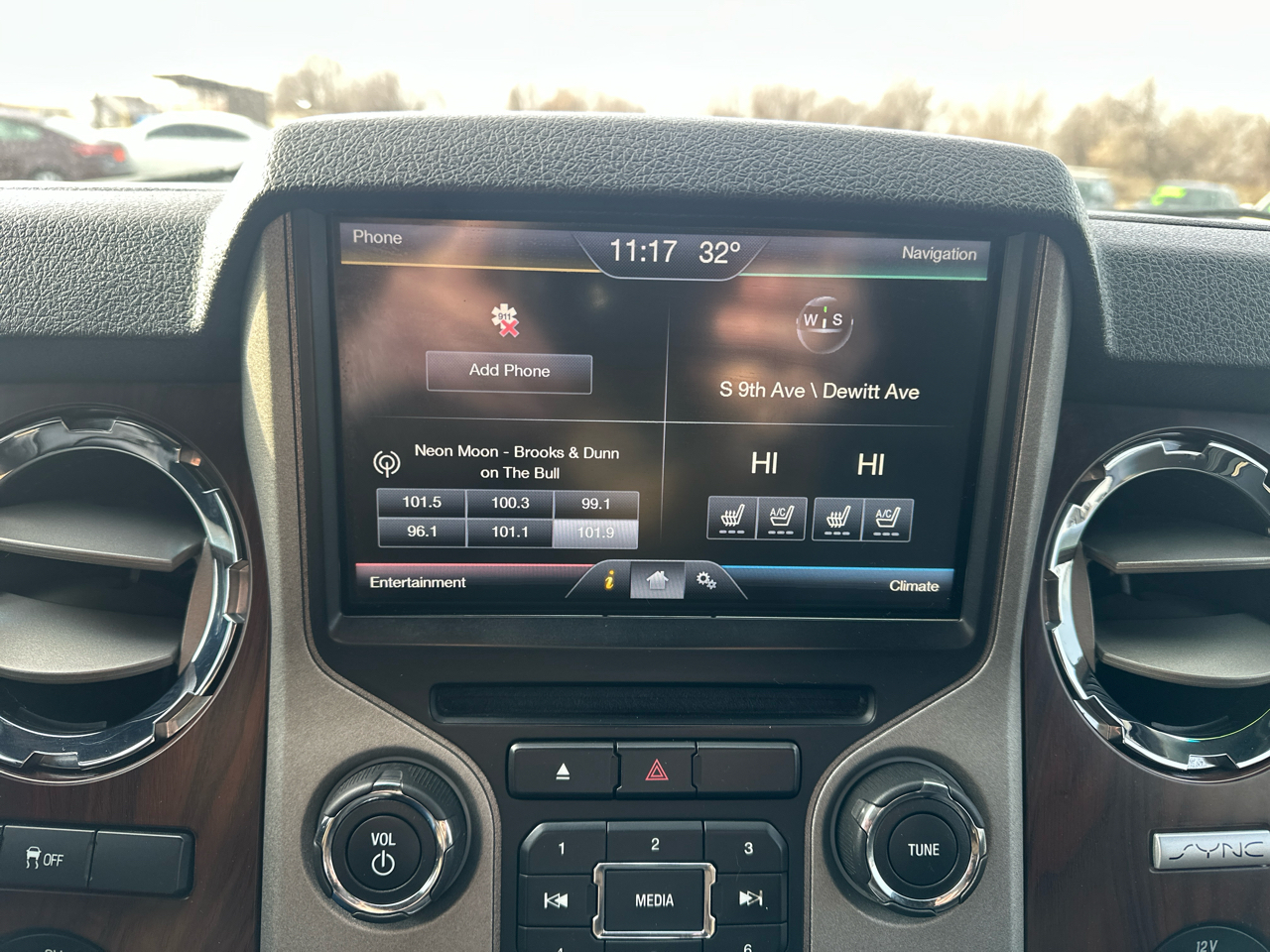 Ford Super Duty F-250 SRW 4WD Crew Cab 156" Lariat 2016