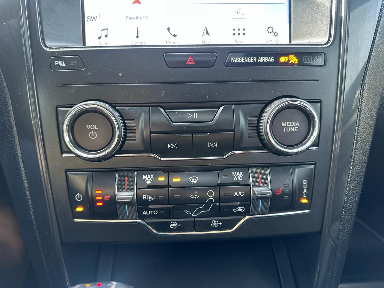 Ford Explorer XLT 4WD 2019