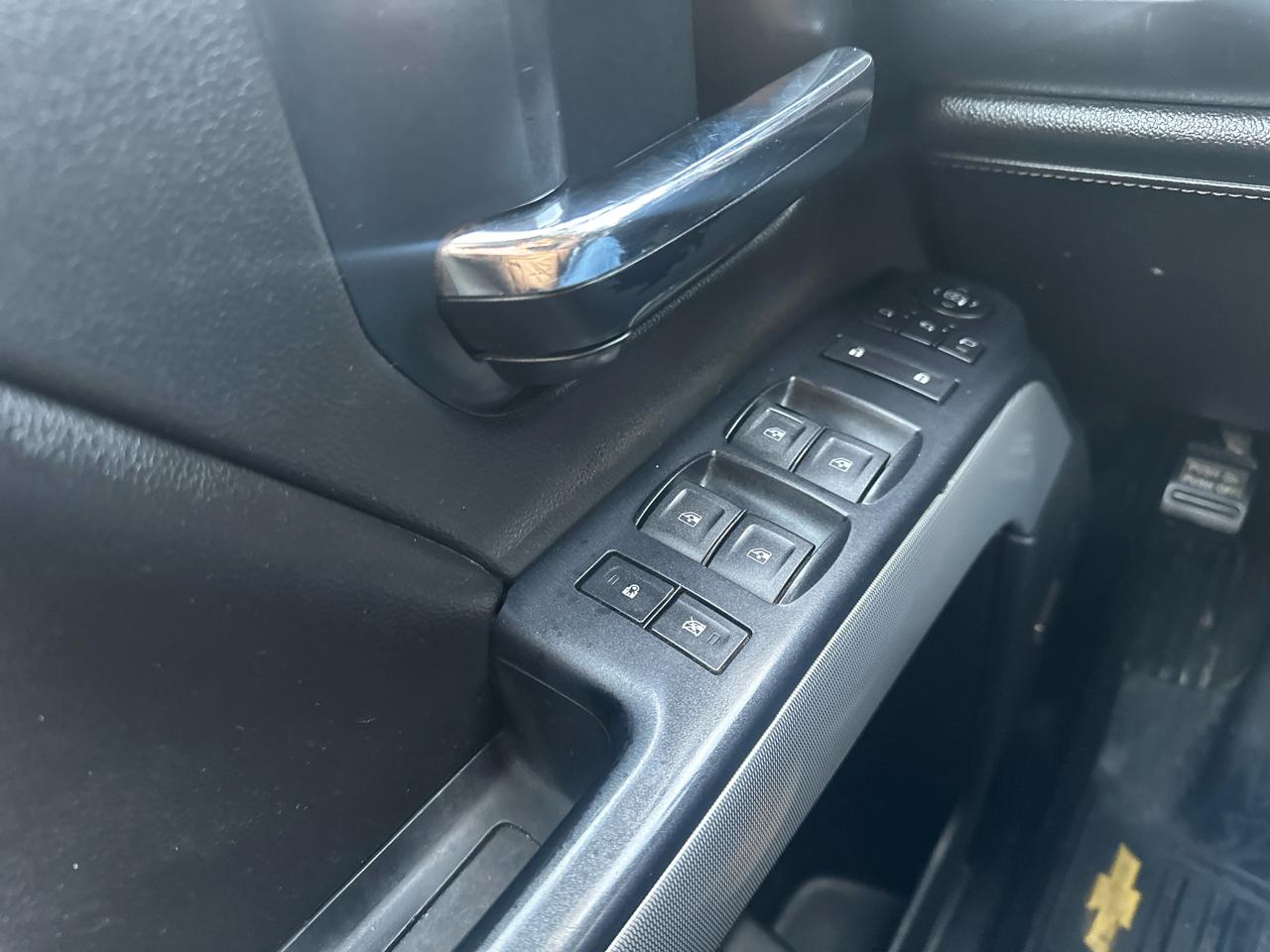 Chevrolet Silverado 2500HD 4WD Crew Cab 153.7" LTZ 2015