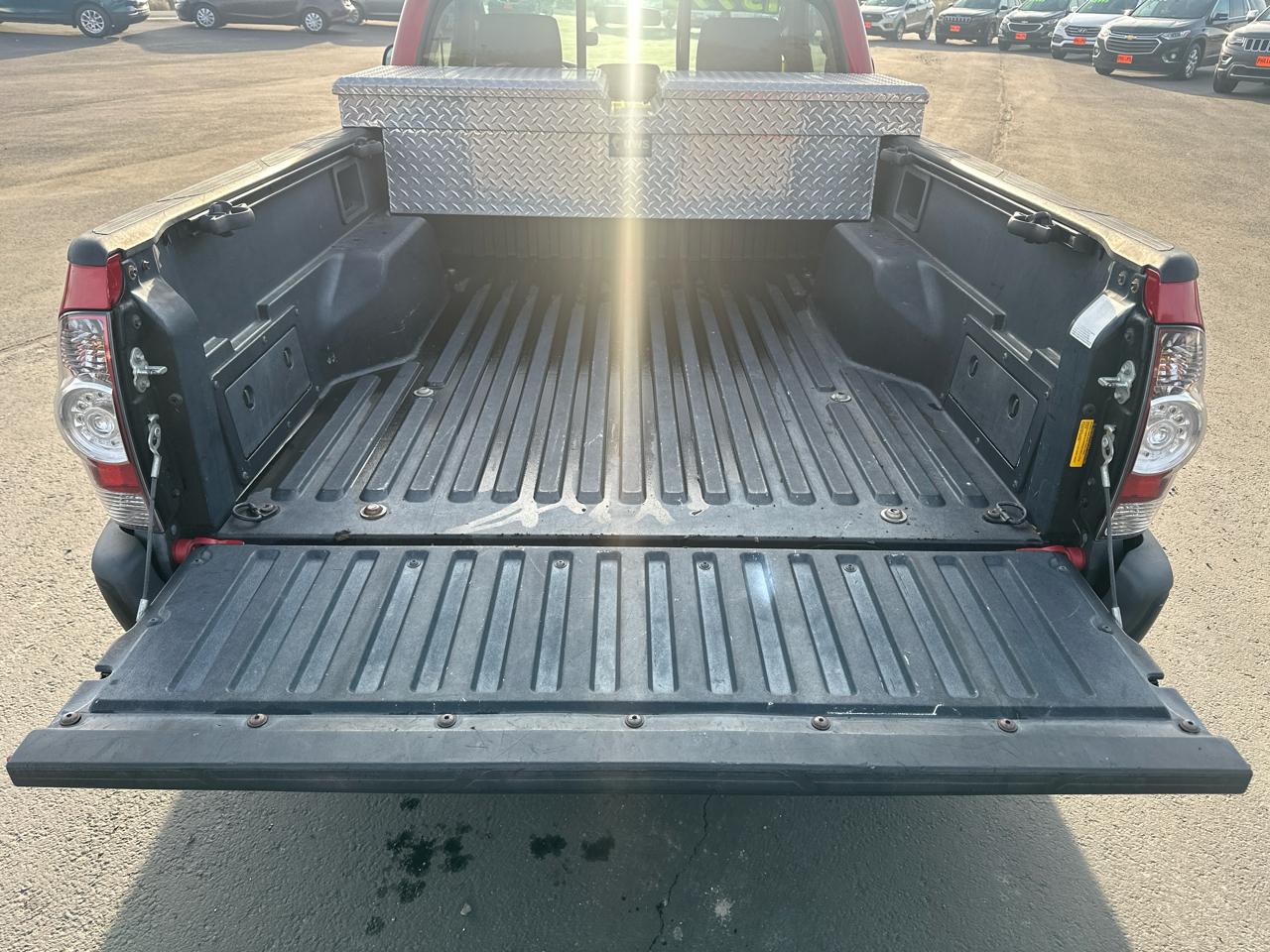 Toyota Tacoma 2WD Reg I4 AT (Natl) 2009