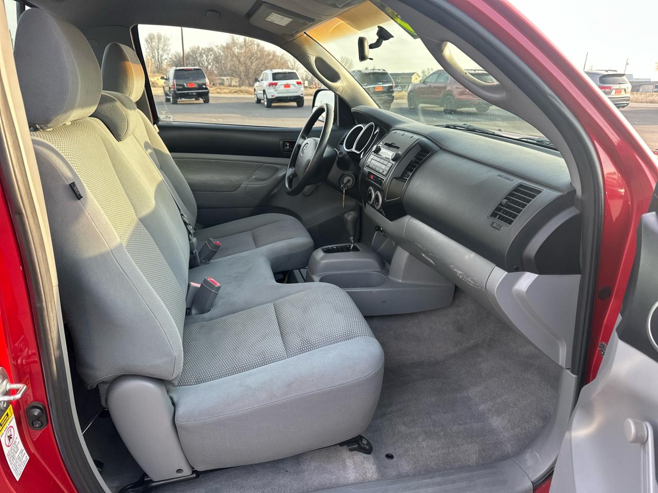 Toyota Tacoma 2WD Reg I4 AT (Natl) 2009