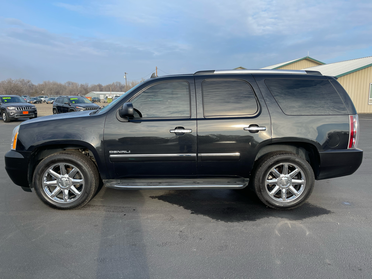 GMC Yukon AWD 4dr 1500 Denali 2012