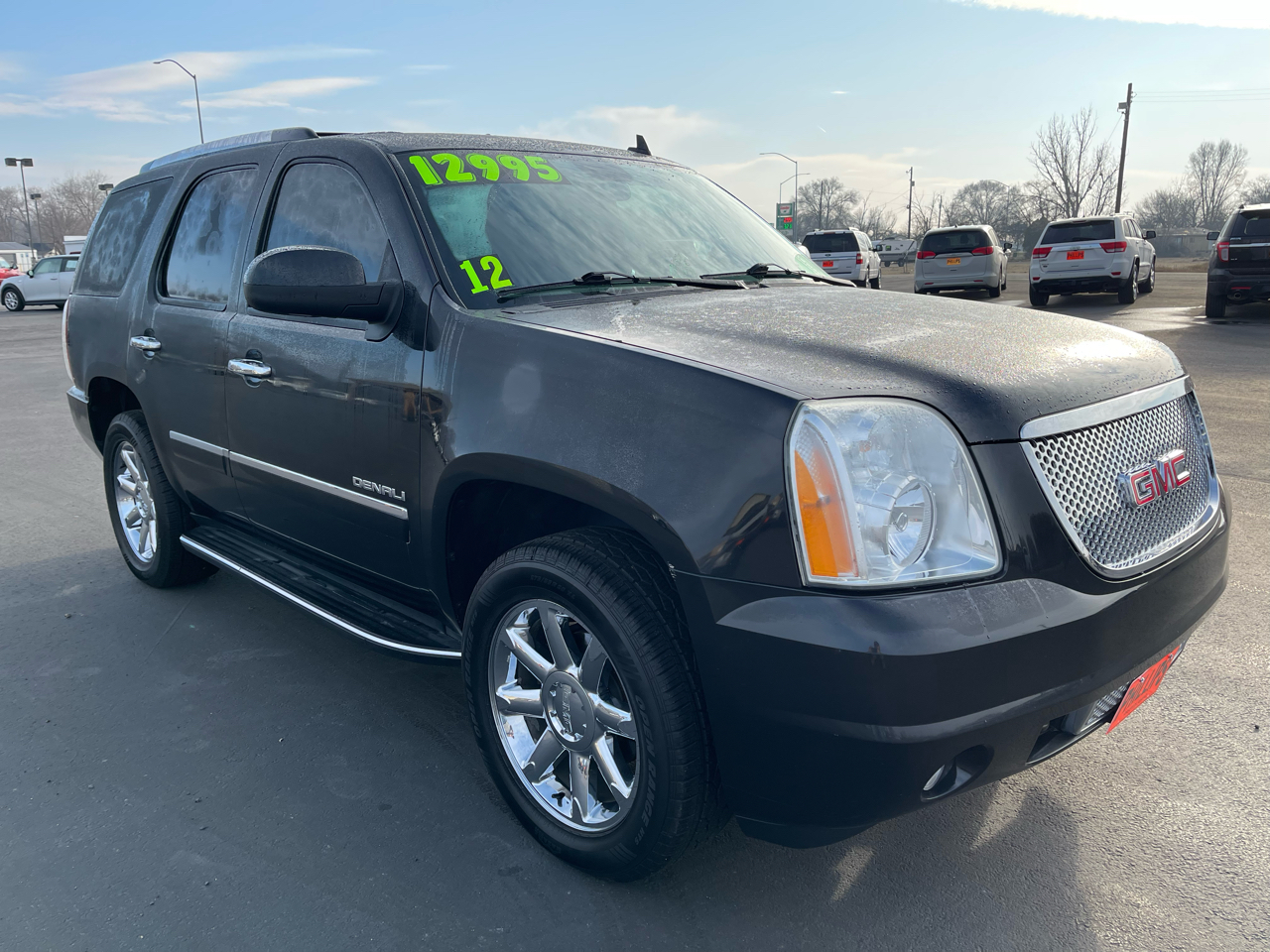 GMC Yukon AWD 4dr 1500 Denali 2012
