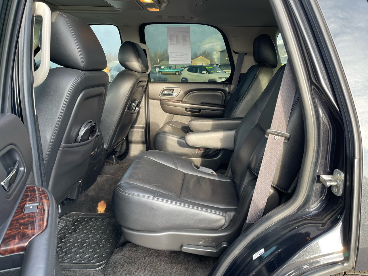 GMC Yukon AWD 4dr 1500 Denali 2012