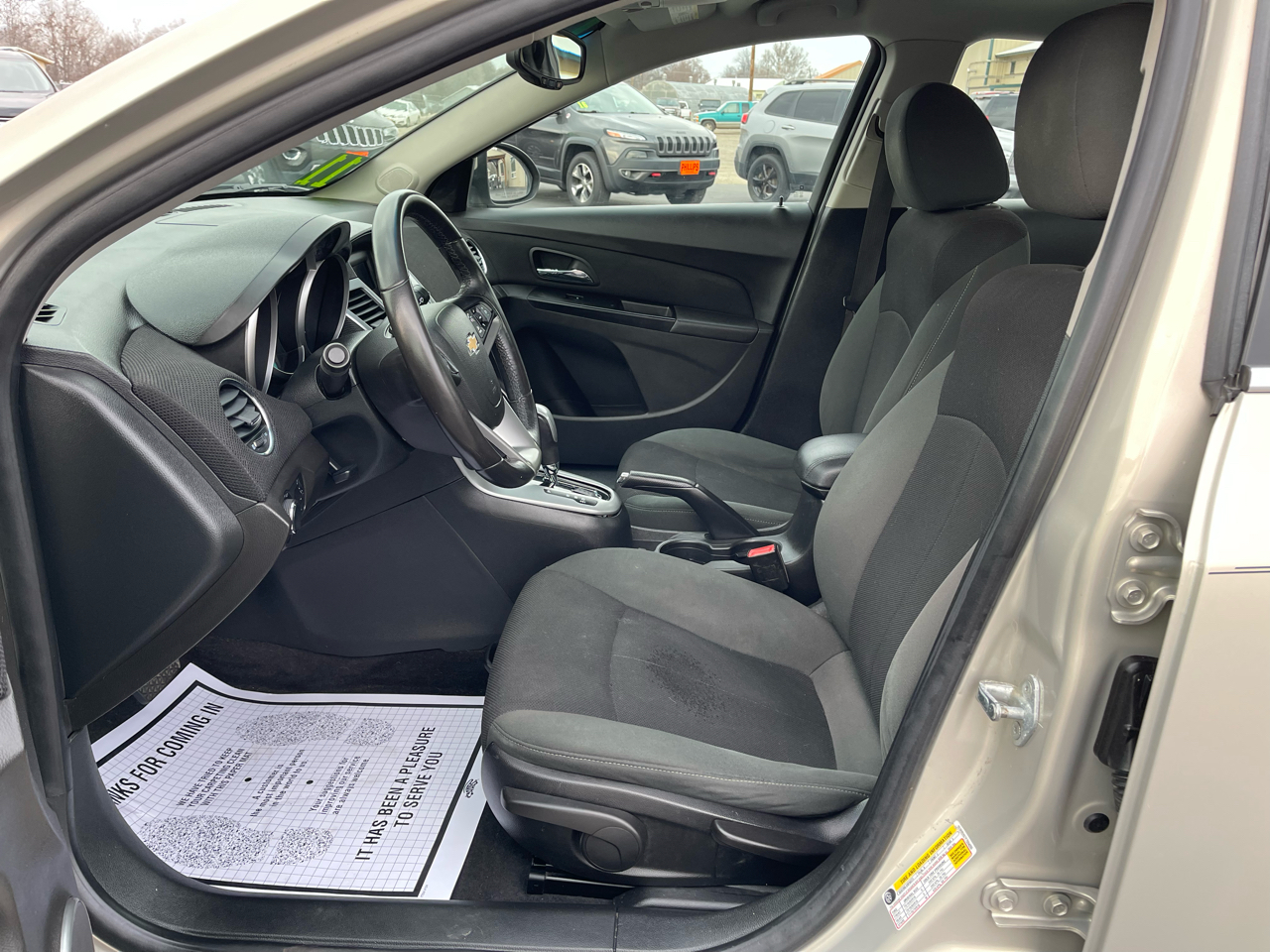 Chevrolet Cruze 4dr Sdn LT w/1LT 2011