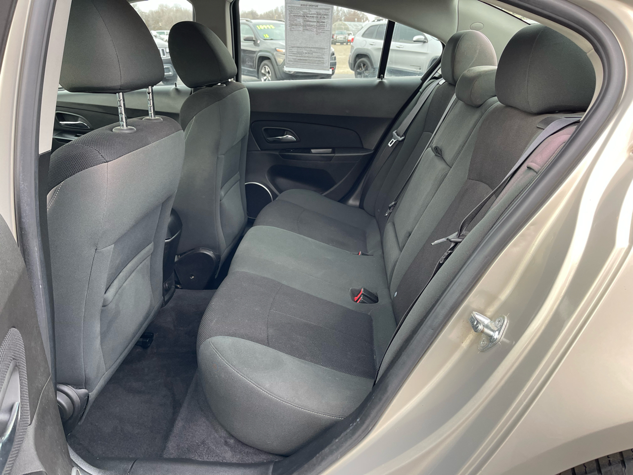 Chevrolet Cruze 4dr Sdn LT w/1LT 2011