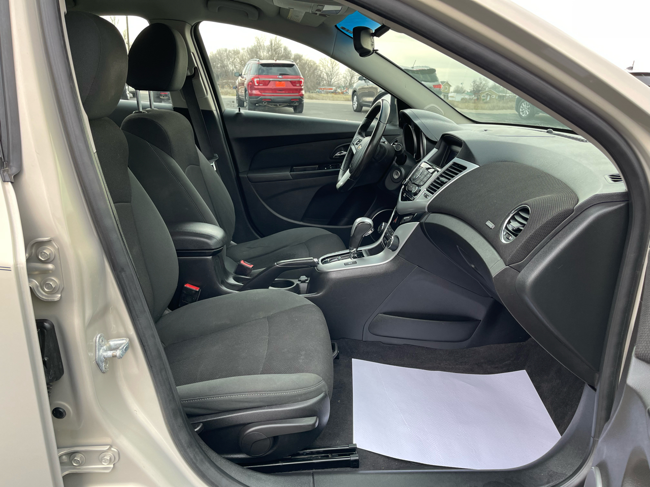 Chevrolet Cruze 4dr Sdn LT w/1LT 2011