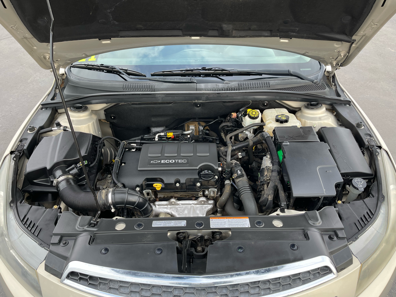 Chevrolet Cruze 4dr Sdn LT w/1LT 2011