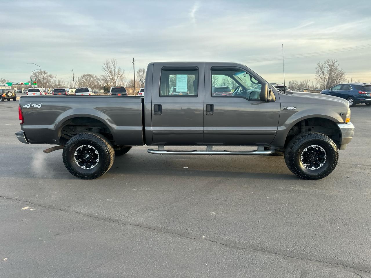 Ford Super Duty F-250 Crew Cab 156" XLT 4WD 2002