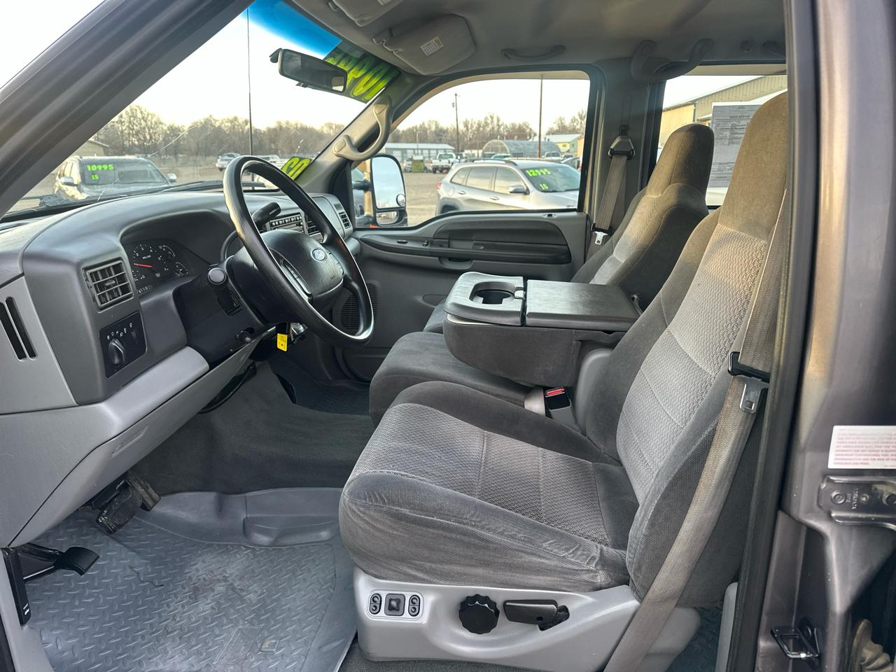 Ford Super Duty F-250 Crew Cab 156" XLT 4WD 2002