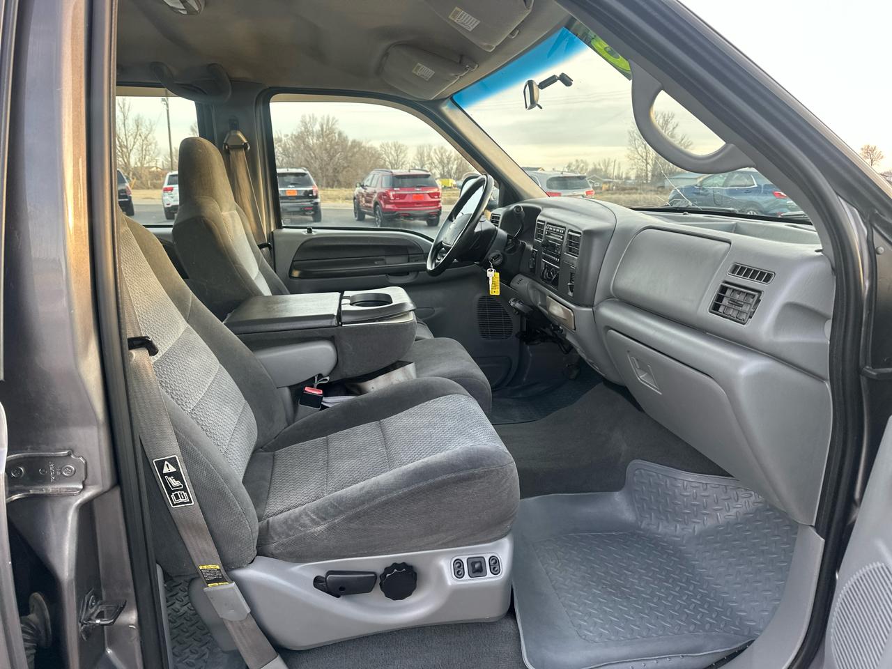 Ford Super Duty F-250 Crew Cab 156" XLT 4WD 2002