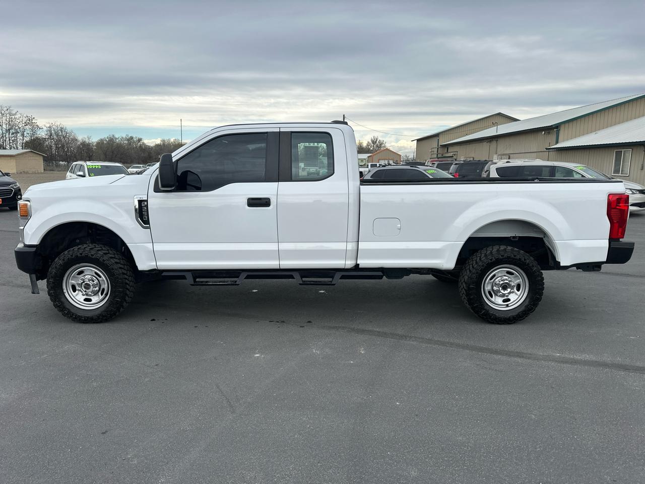 Ford Super Duty F-250 SRW XL 4WD SuperCab 8' Box 2021