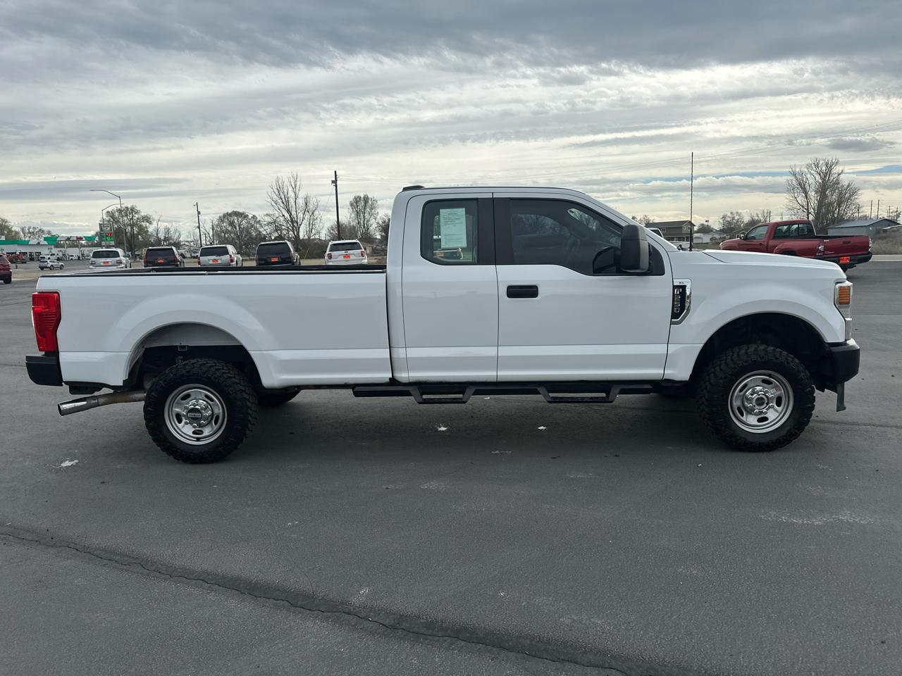 Ford Super Duty F-250 SRW XL 4WD SuperCab 8' Box 2021