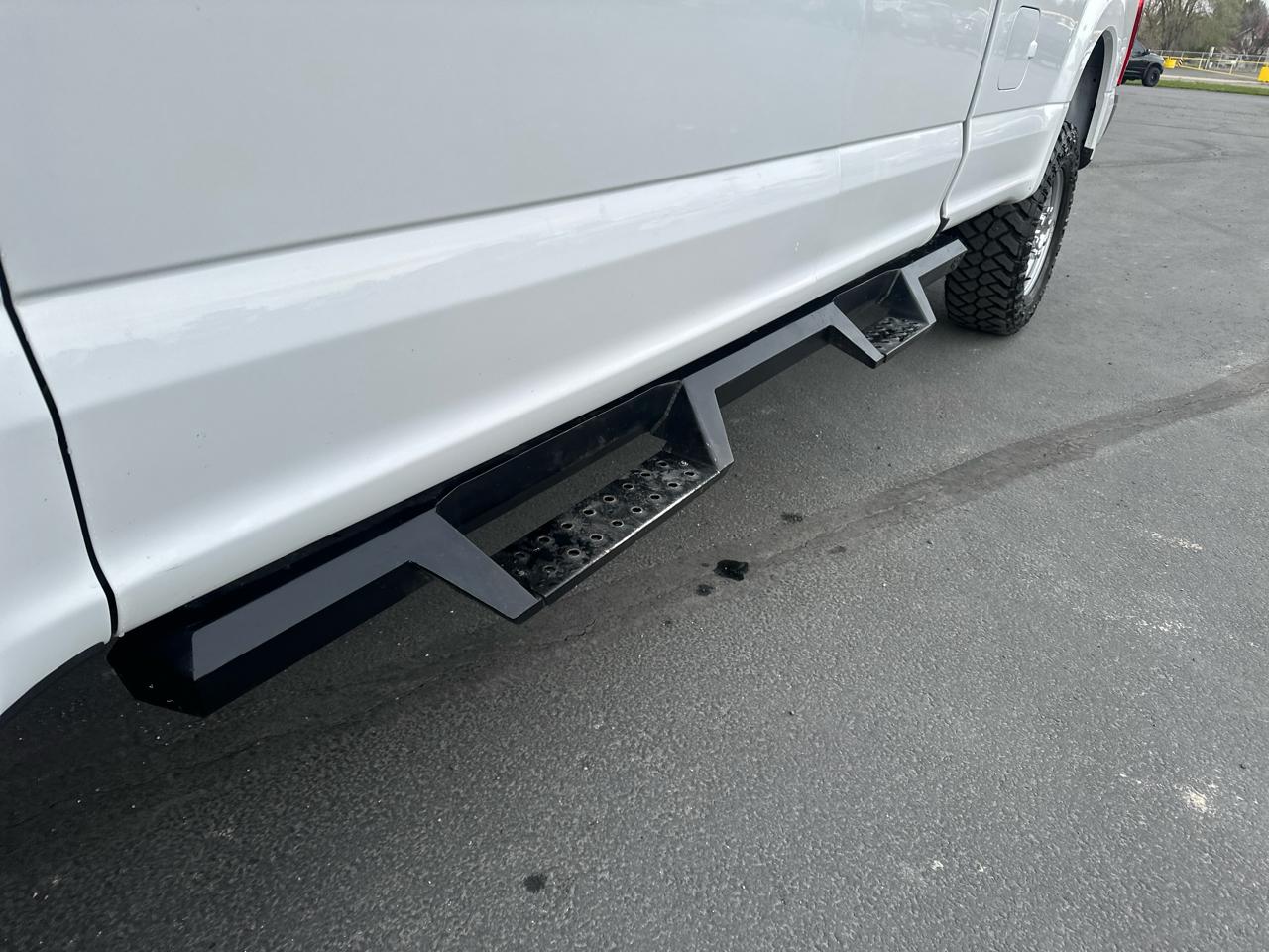 Ford Super Duty F-250 SRW XL 4WD SuperCab 8' Box 2021