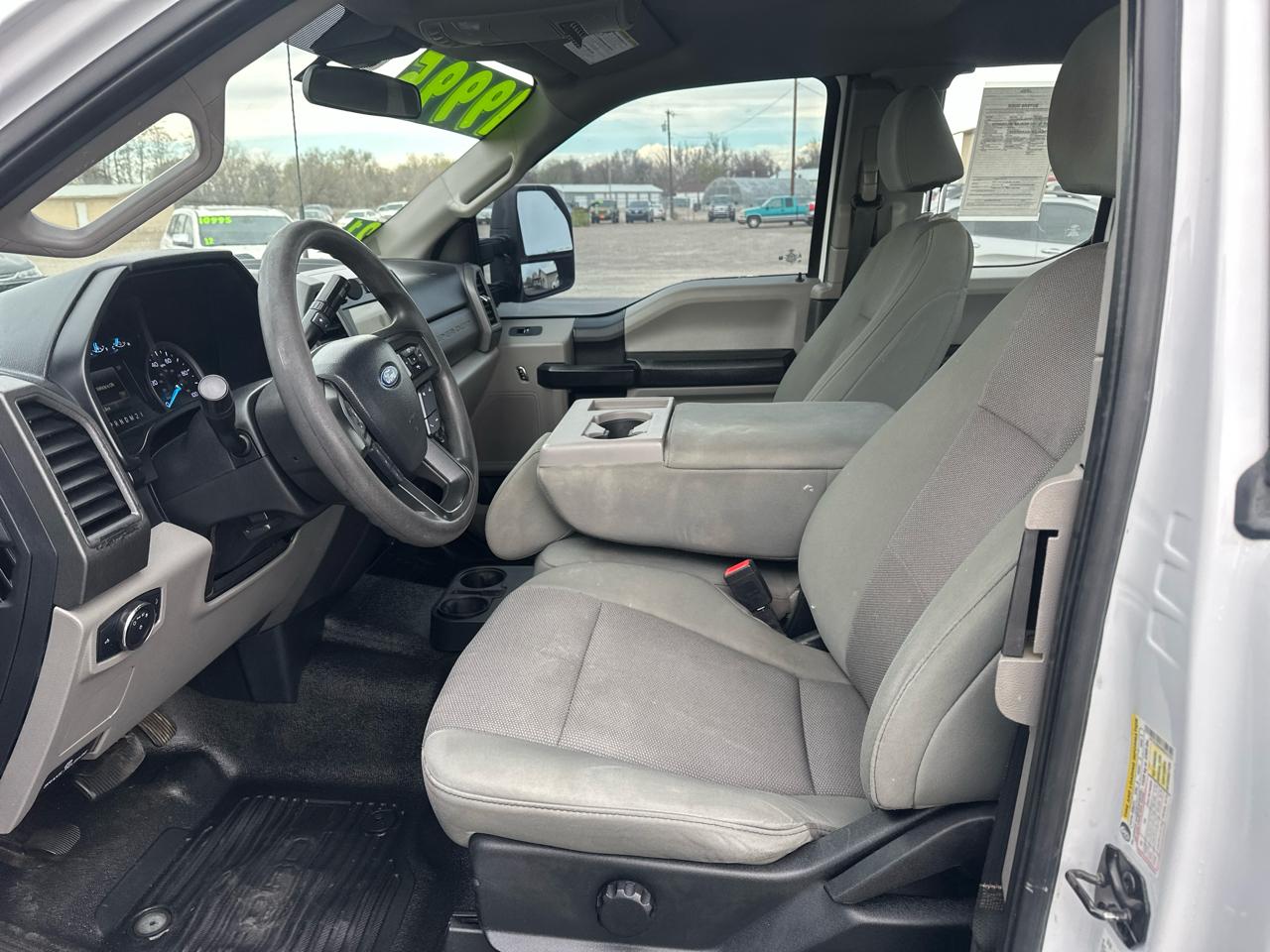 Ford Super Duty F-250 SRW XL 4WD SuperCab 8' Box 2021