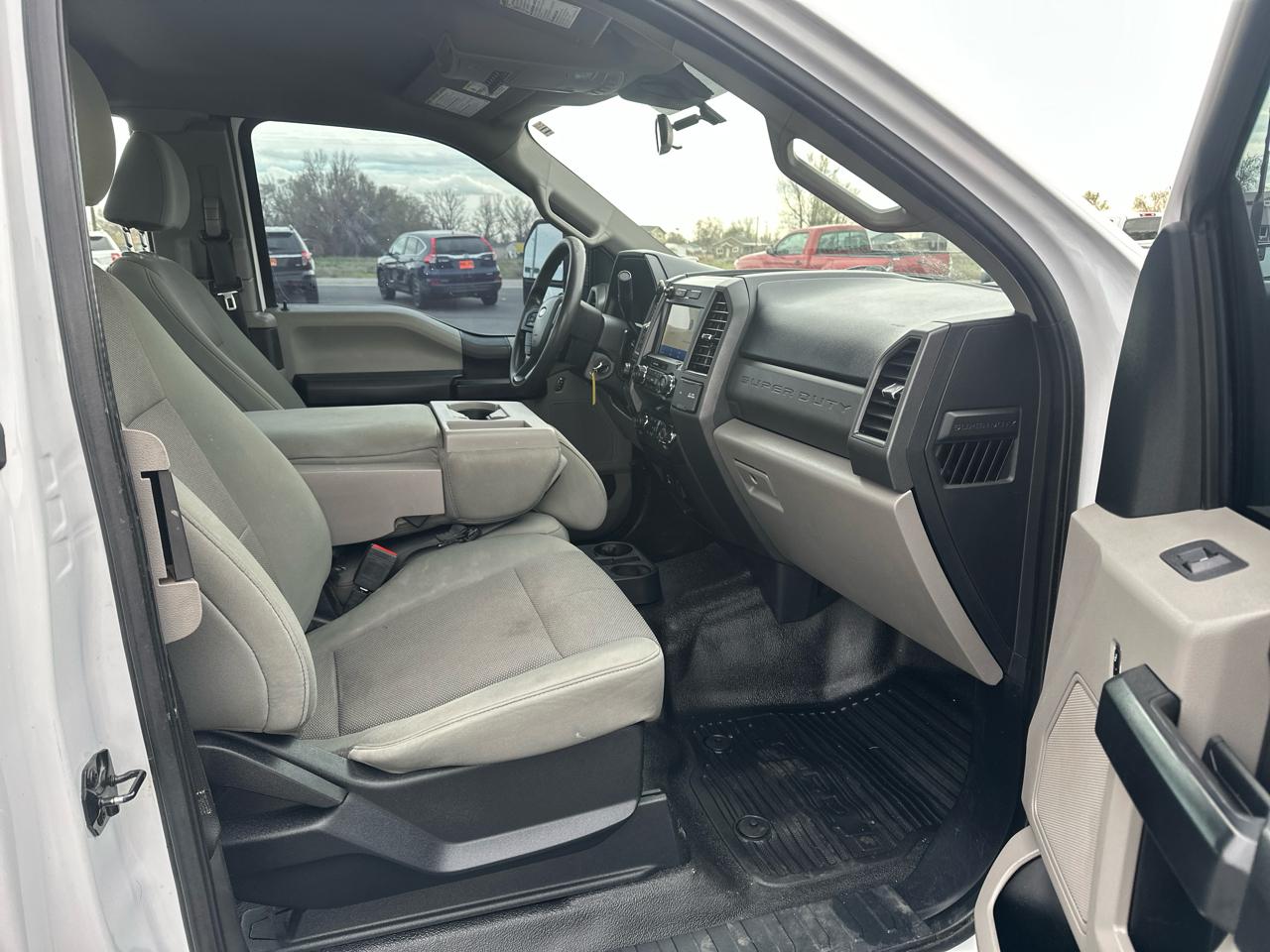 Ford Super Duty F-250 SRW XL 4WD SuperCab 8' Box 2021