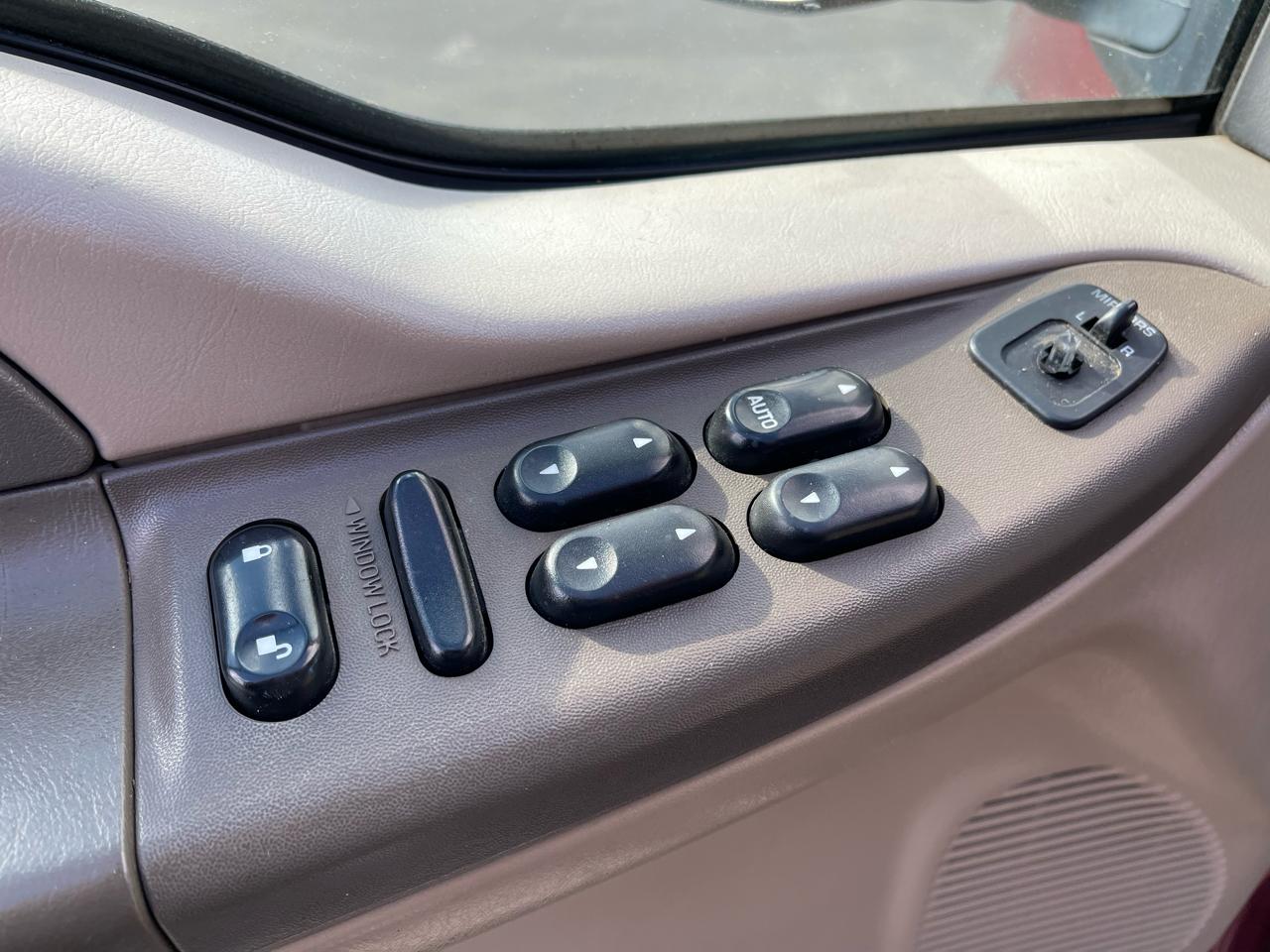 Ford Super Duty F-250 Crew Cab 172" XLT 4WD 2004