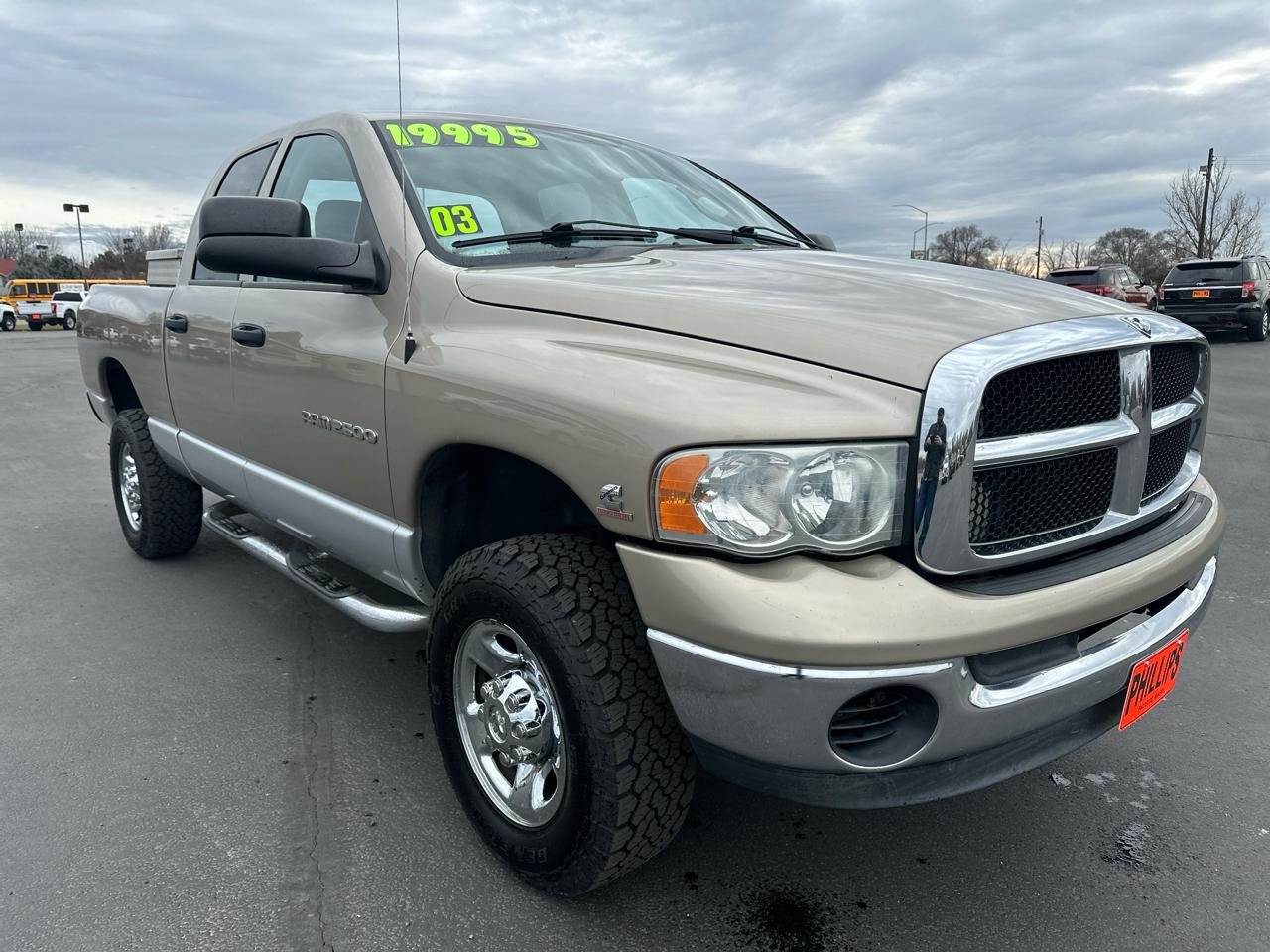 Dodge Ram 2500 4dr Quad Cab 140.5" WB 4WD SLT 2003