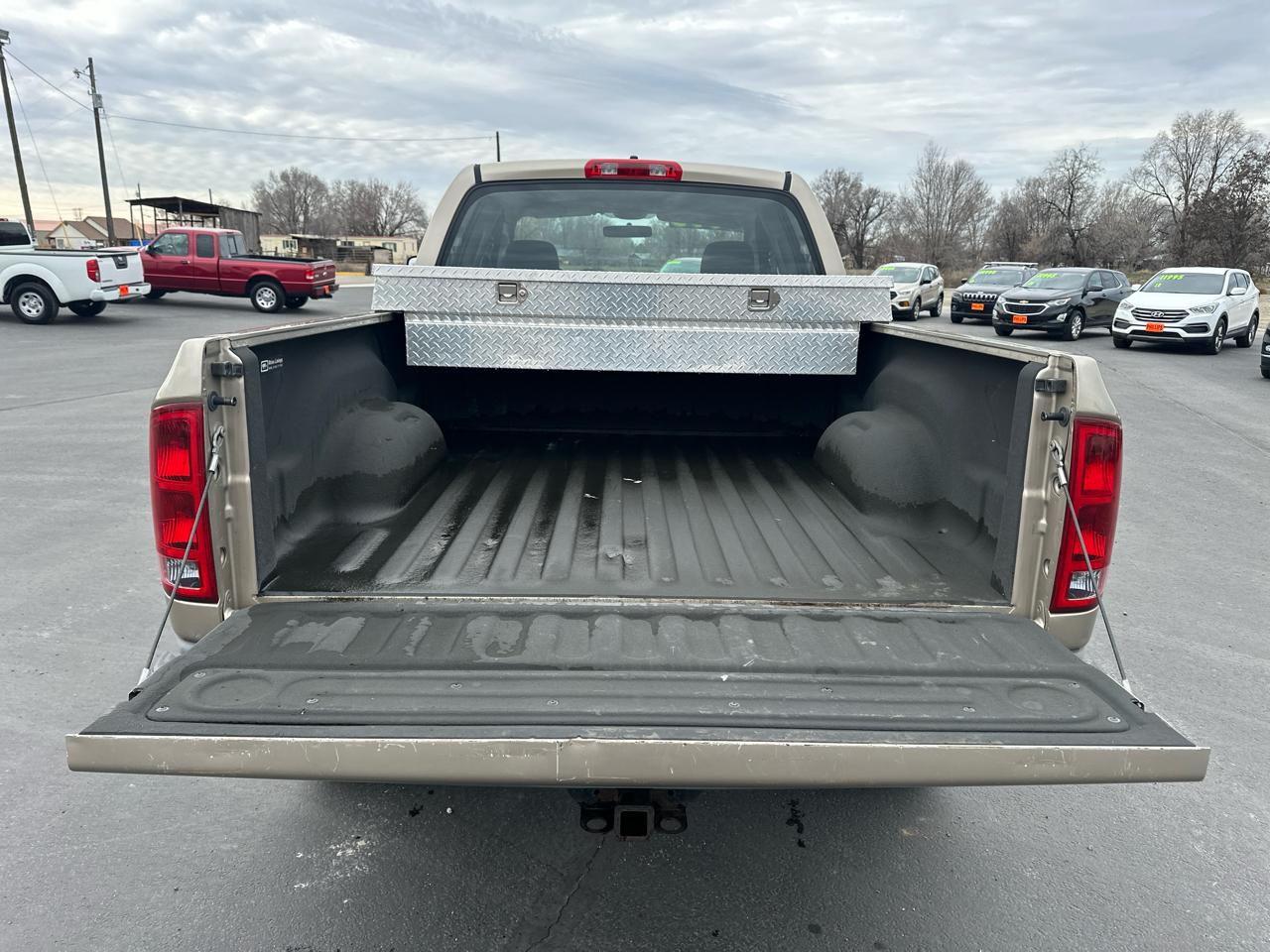 Dodge Ram 2500 4dr Quad Cab 140.5" WB 4WD SLT 2003