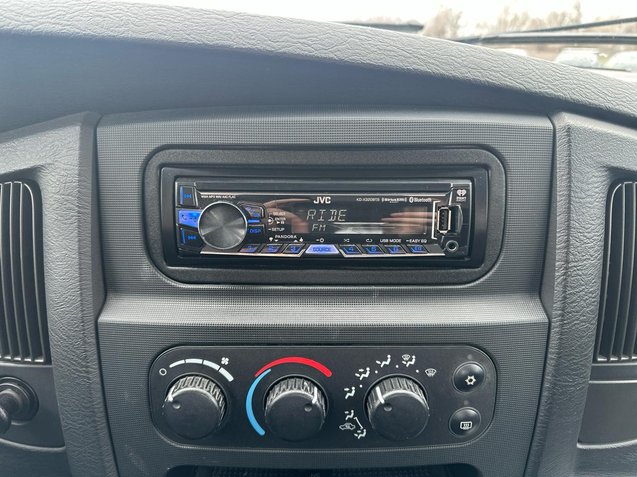 Dodge Ram 2500 4dr Quad Cab 140.5" WB 4WD SLT 2003