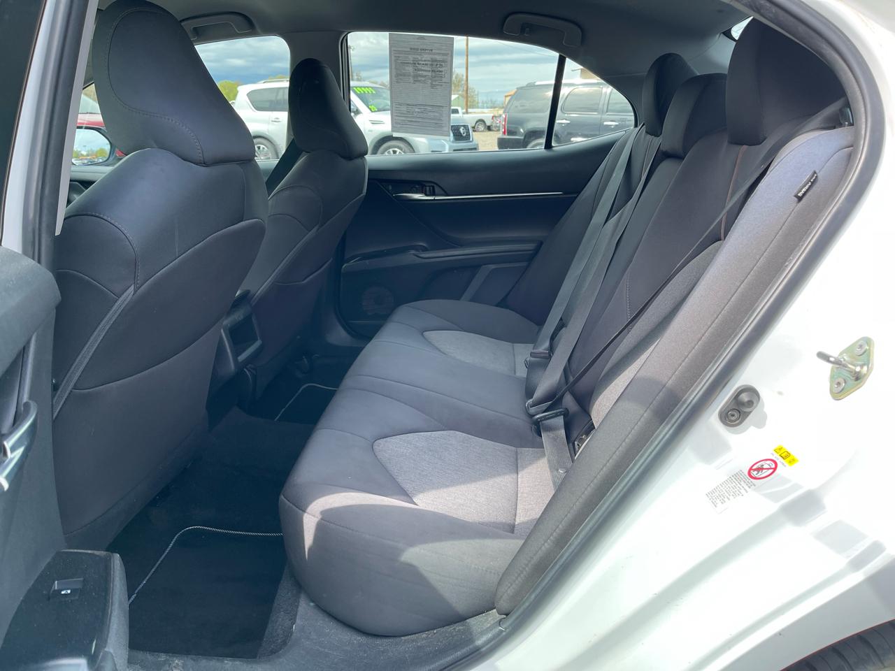 Toyota Camry LE Auto (Natl) 2018