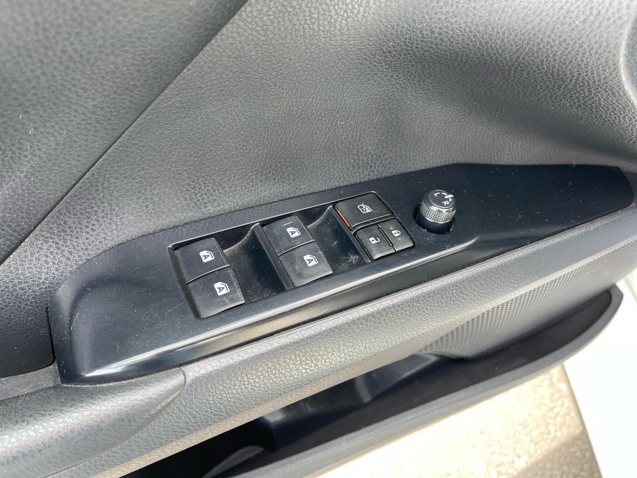 Toyota Camry LE Auto (Natl) 2018