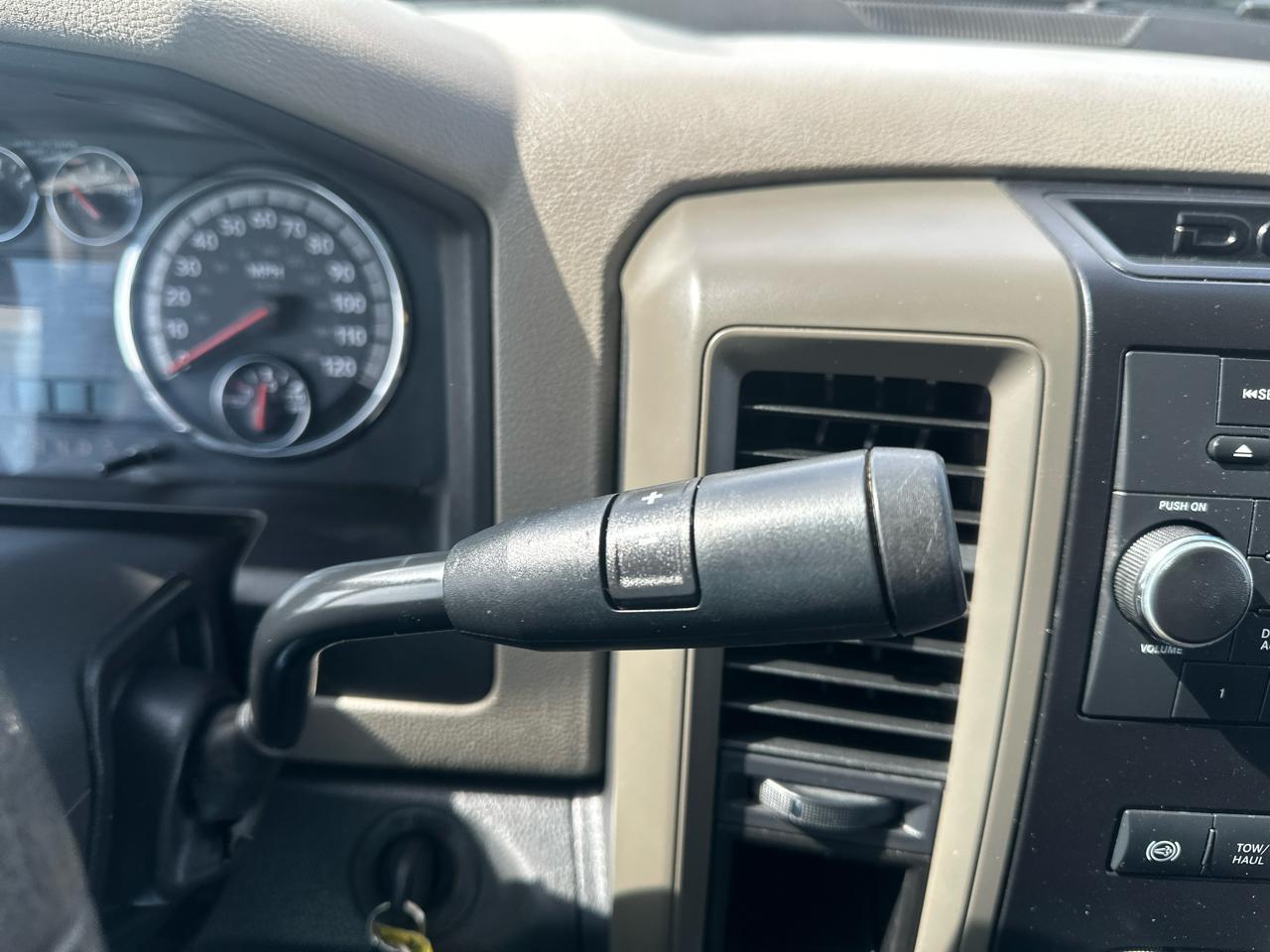 RAM 2500 4WD Crew Cab 169" ST 2011