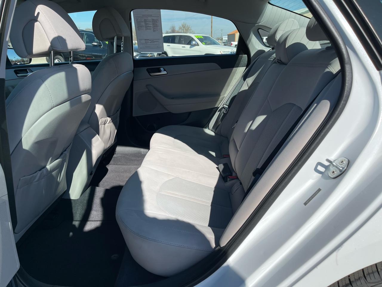 Hyundai Sonata 4dr Sdn 2.4L SE 2016