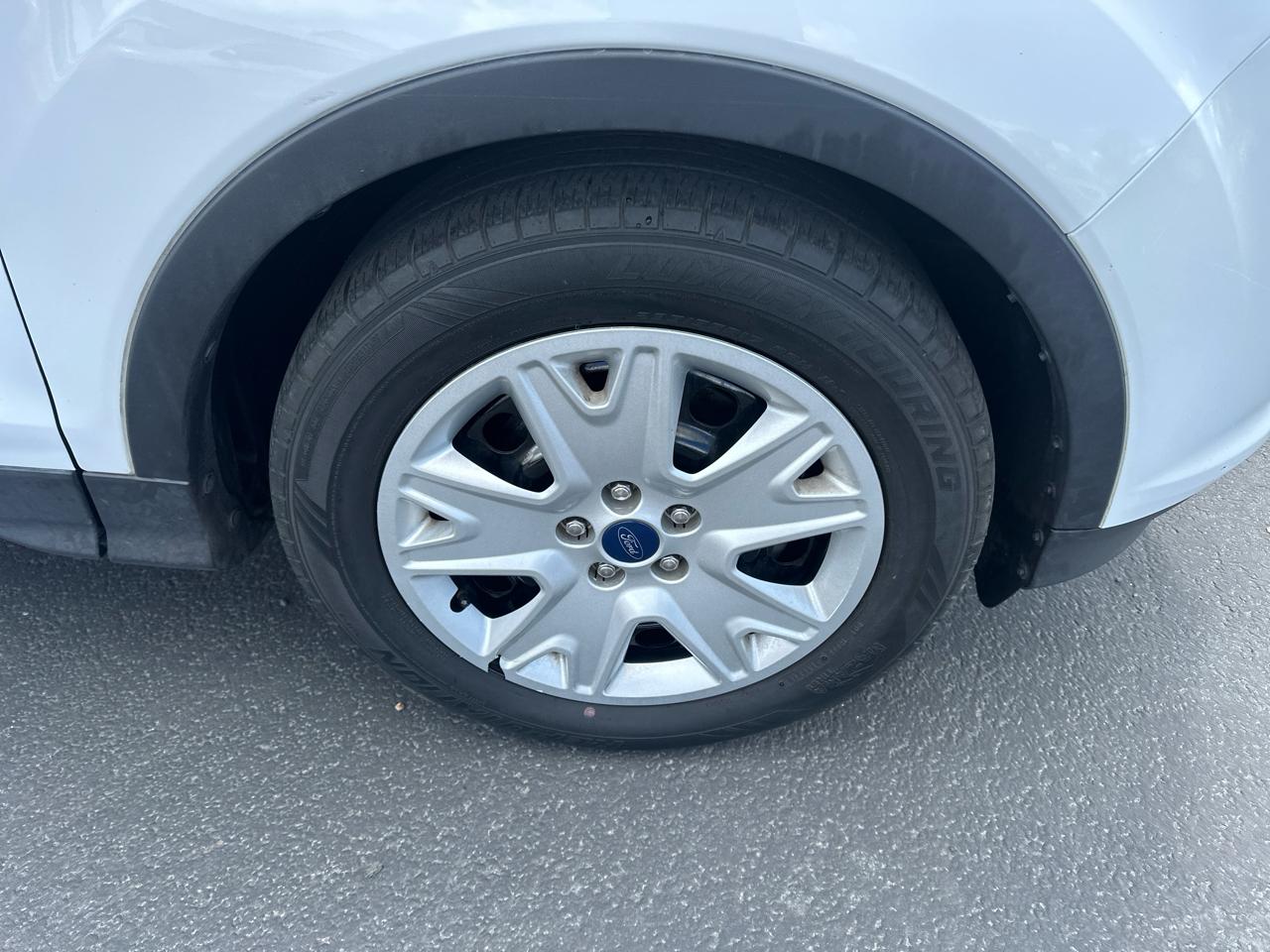 Ford Escape FWD 4dr S 2014