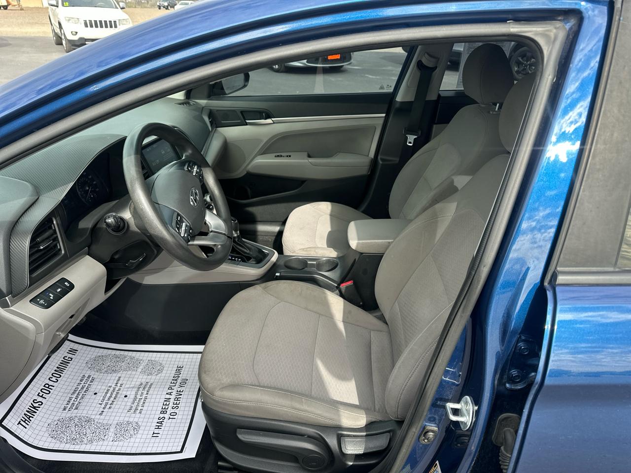 Hyundai Elantra SEL IVT 2020