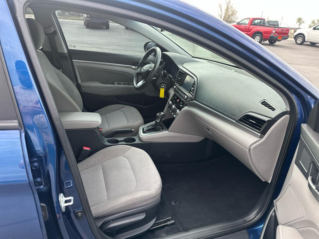 Hyundai Elantra SEL IVT 2020